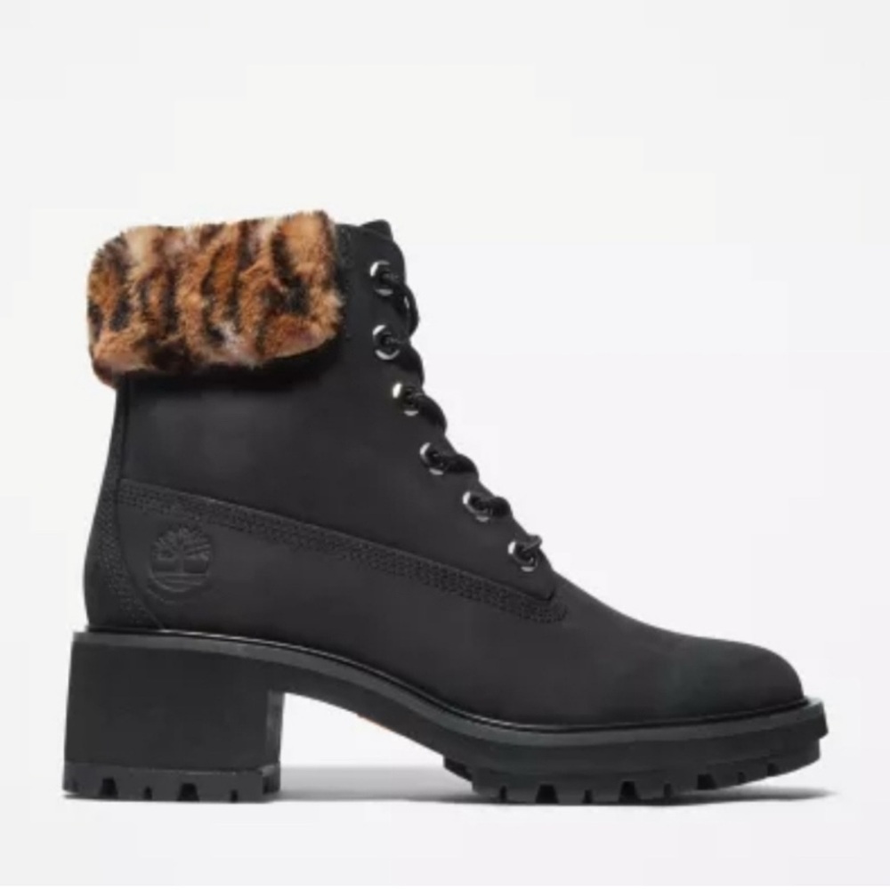 NEW… Timberland Black and Brown Lace Up Boots with Fur Trim size 9